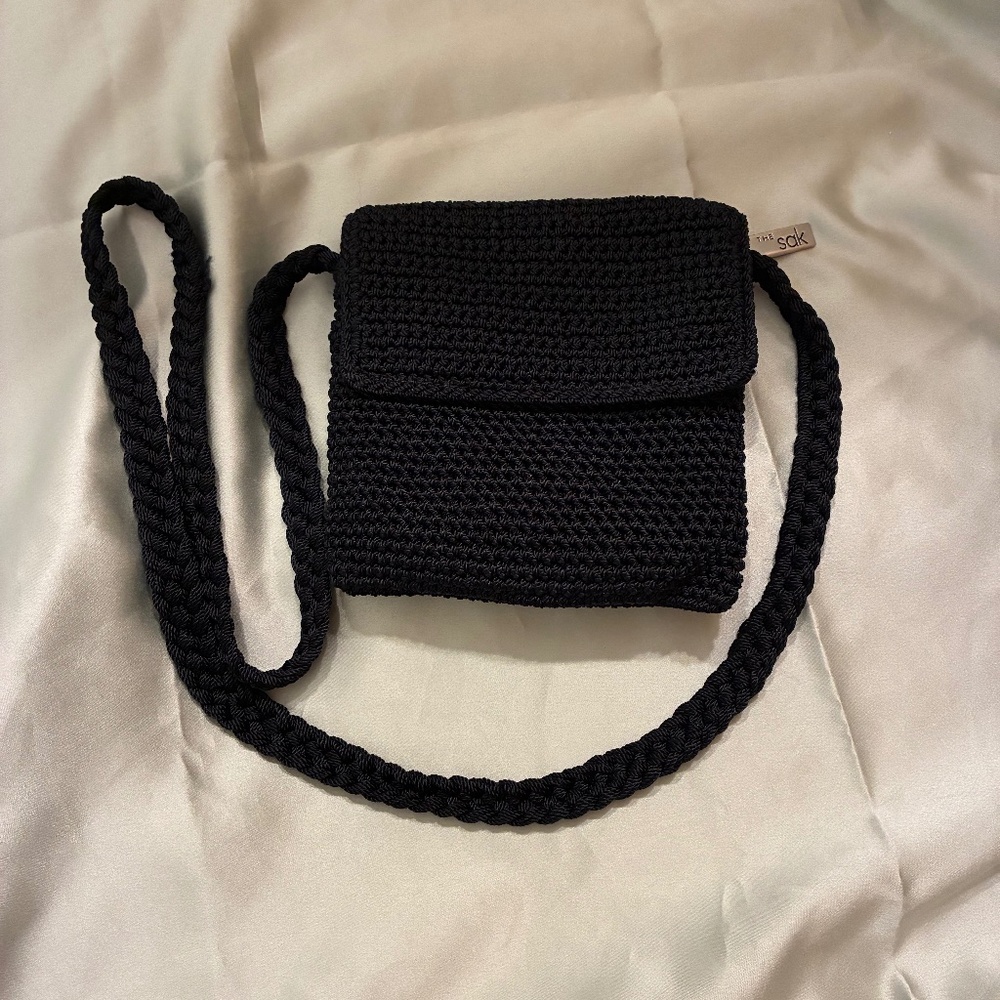 The Sak Black Crochet Crossbody Bag Fully Lined 7”x6.5”x21” Strap Drop EUC